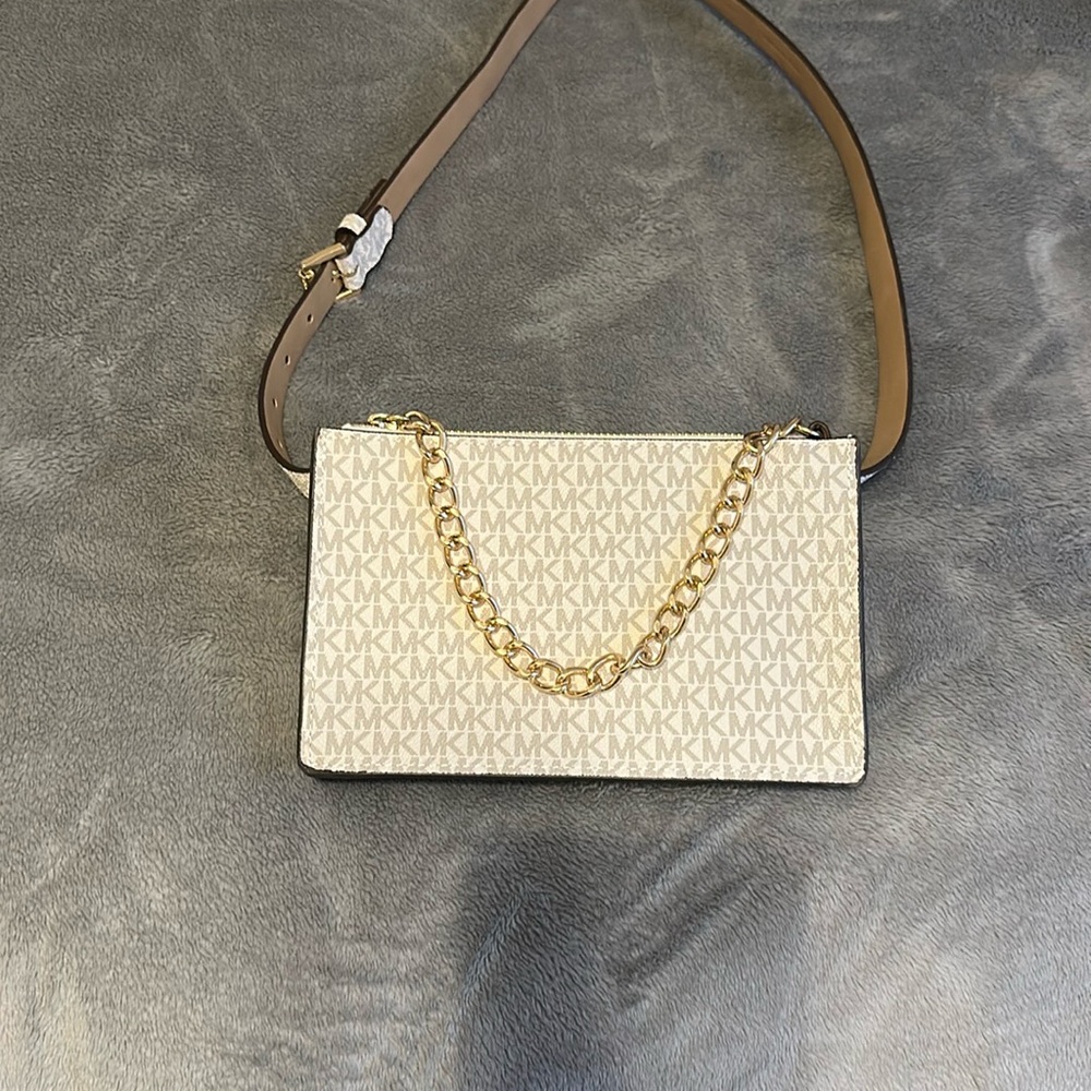 Michael Kors Cream and Gold Crossbody Bag with Elegant Chain Detail